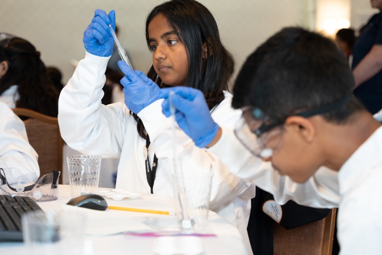 shanya gill doing lab work